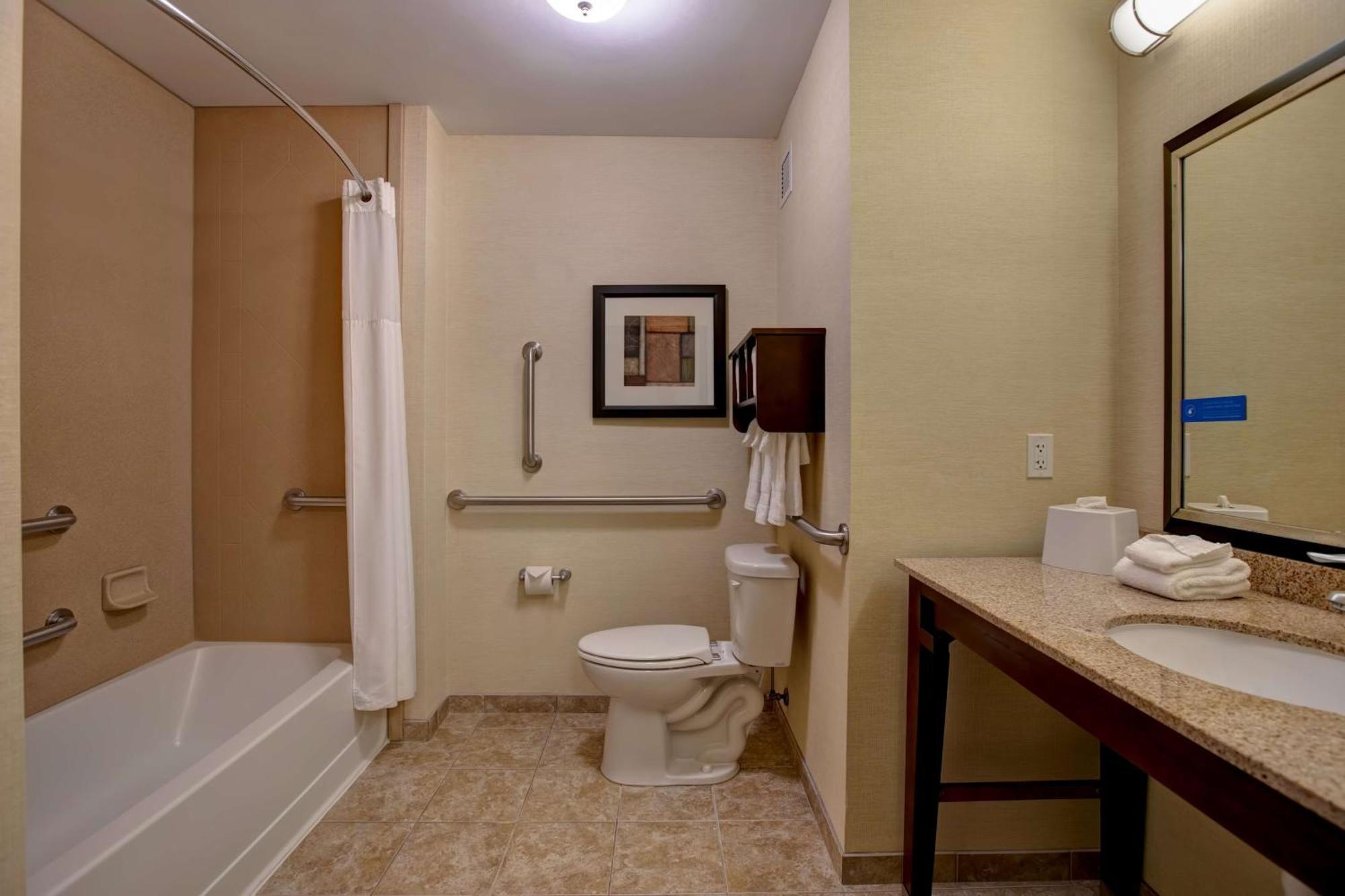 Hampton Inn Dekalb - Near The University Exterior foto
