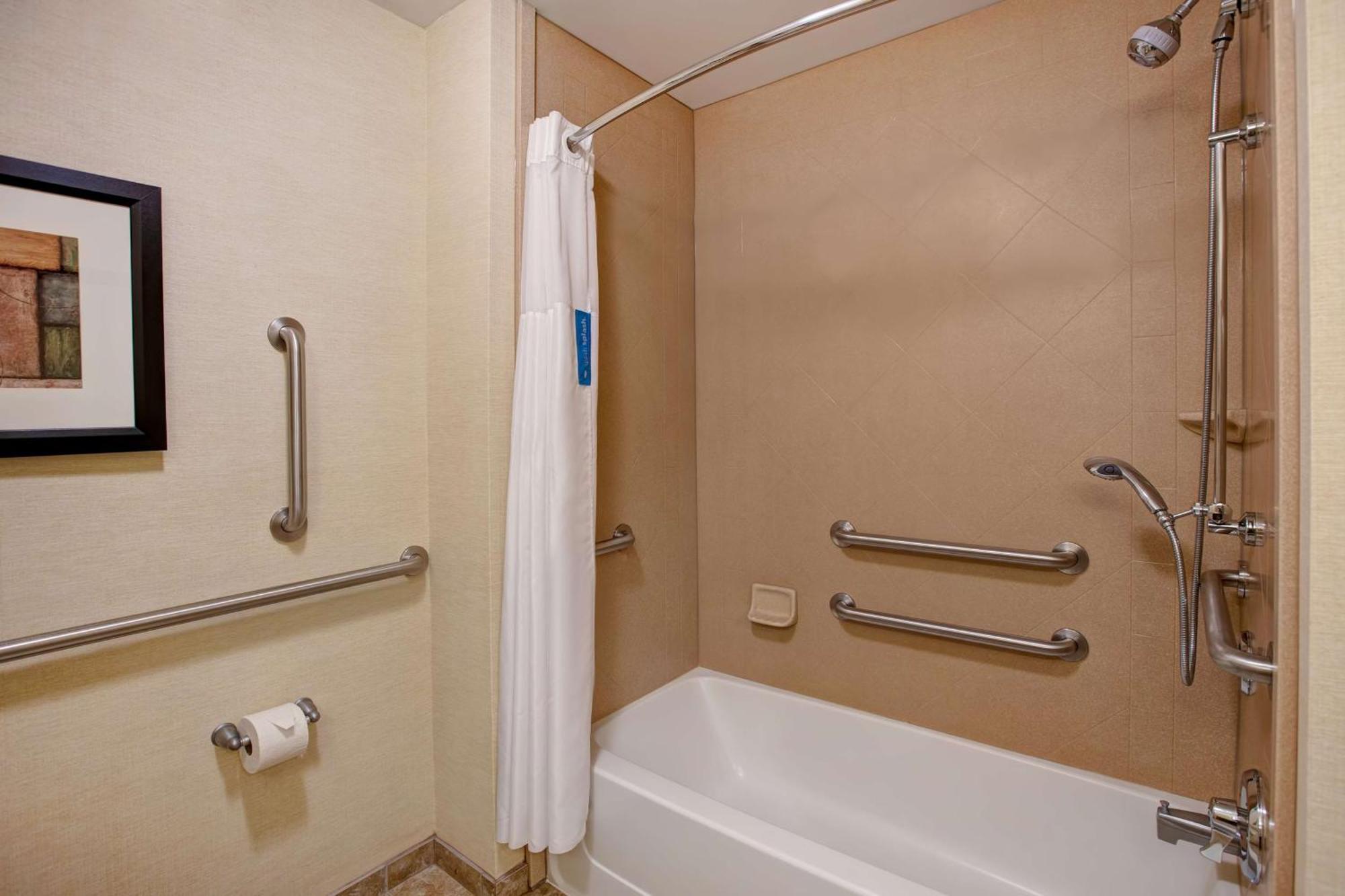 Hampton Inn Dekalb - Near The University Exterior foto
