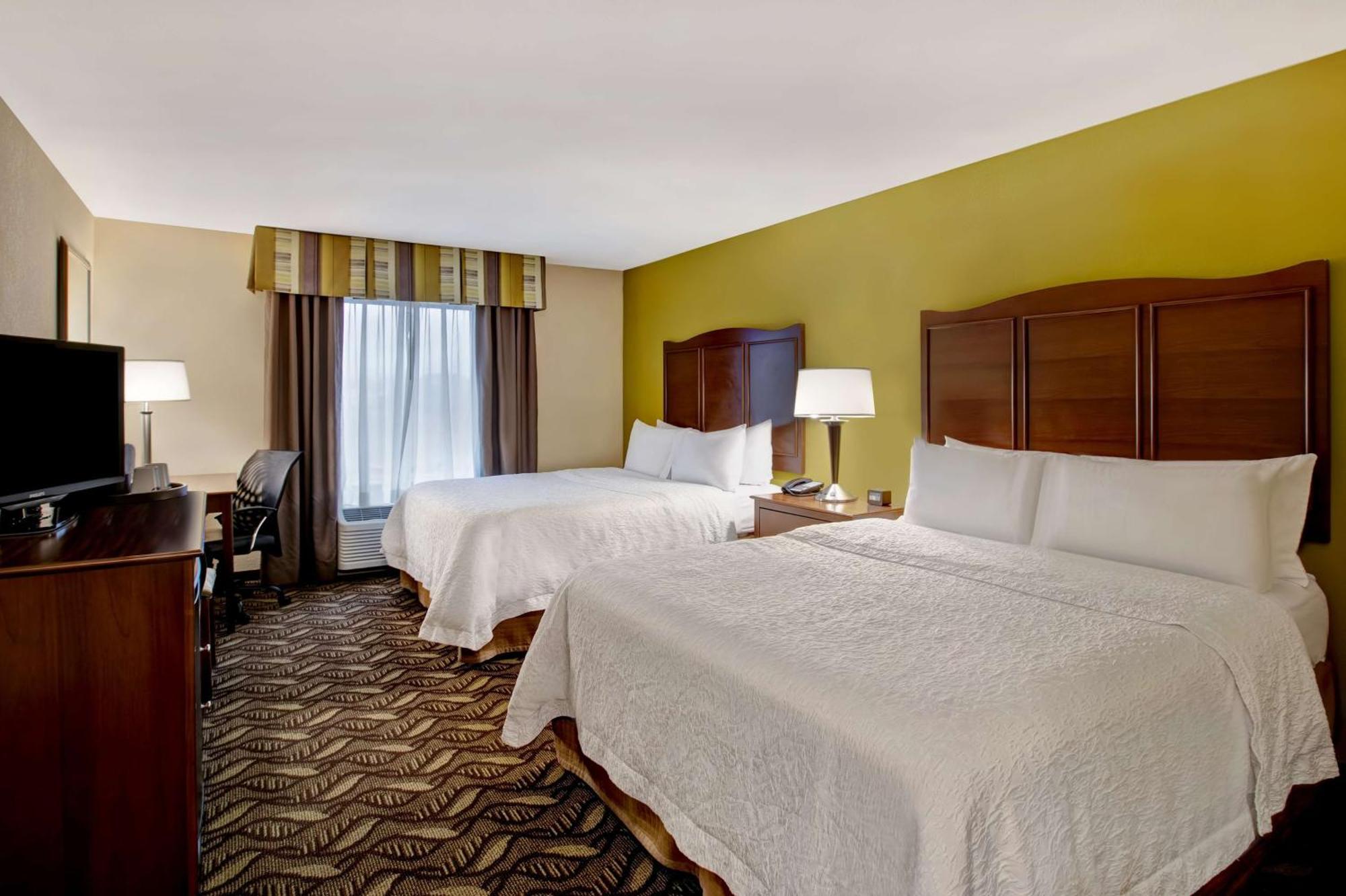Hampton Inn Dekalb - Near The University Exterior foto