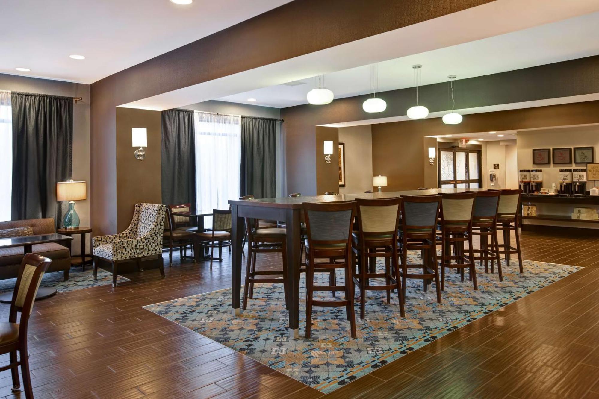 Hampton Inn Dekalb - Near The University Exterior foto