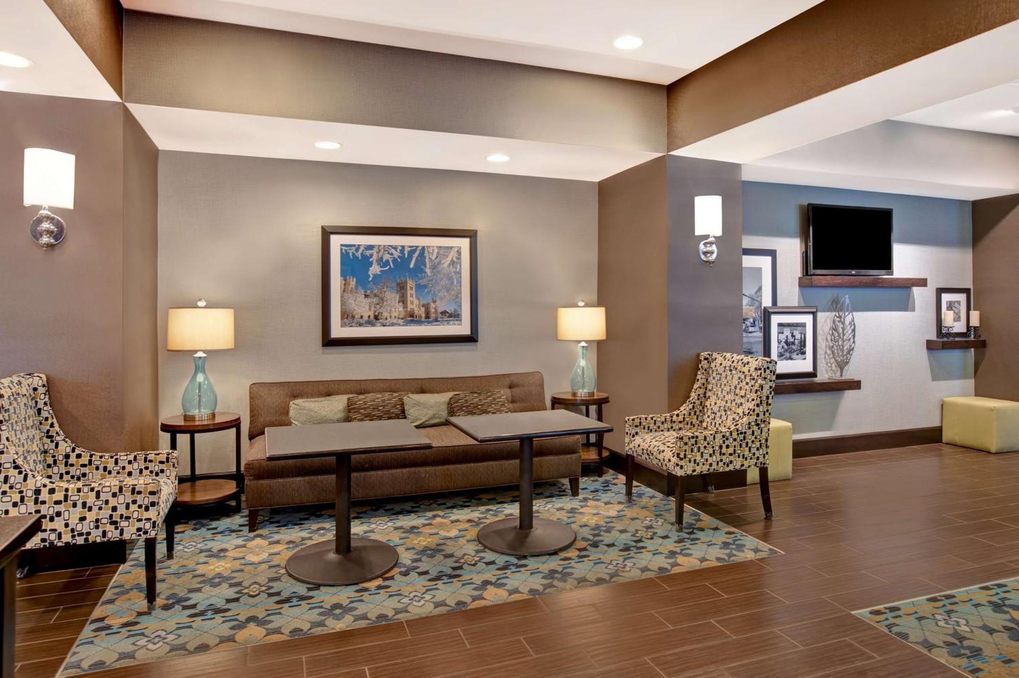 Hampton Inn Dekalb - Near The University Exterior foto